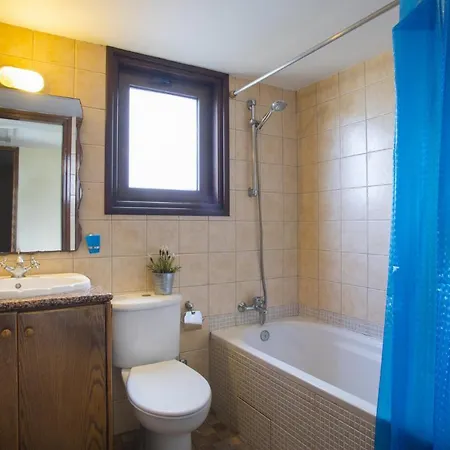 Imagine Your Family Renting This Contemporary Style Villa, Protaras Villa 1466 빌라 프로타라스